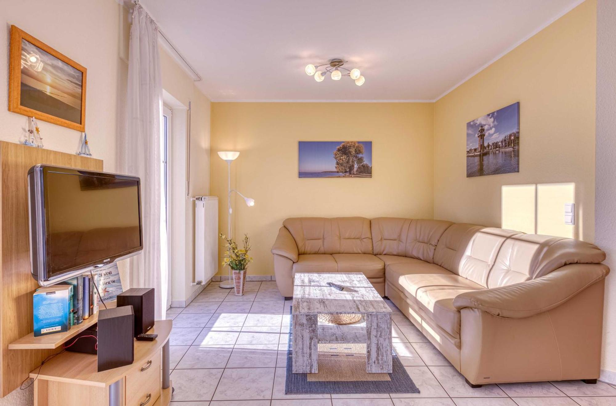 Ferienhaus Schwanensee Fuenfseen Buitenkant foto